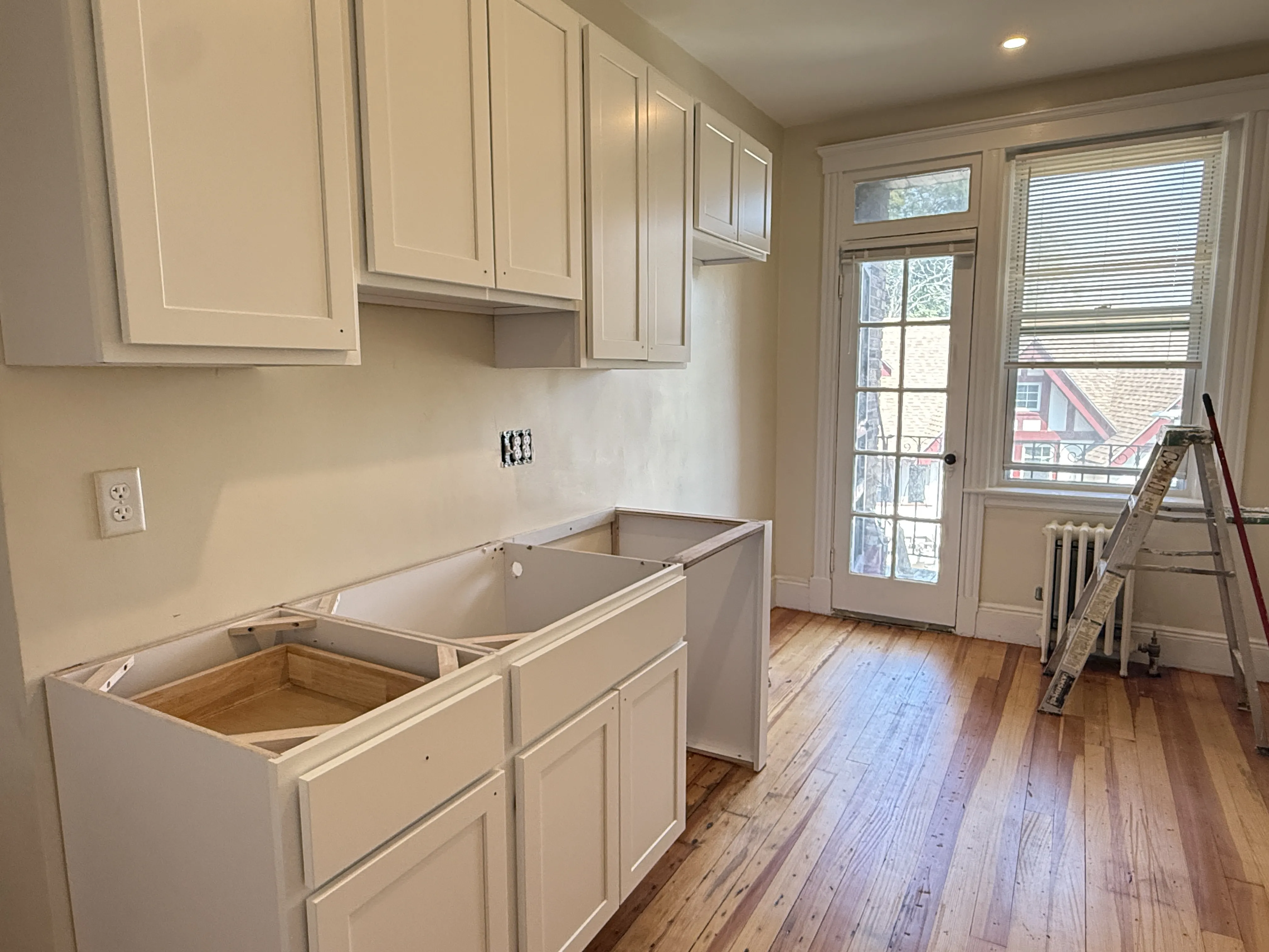 2 bed, 1 bath apartment for rent at 84 Sutherland Rd Unit 13, Brighton — photo 5 of 11