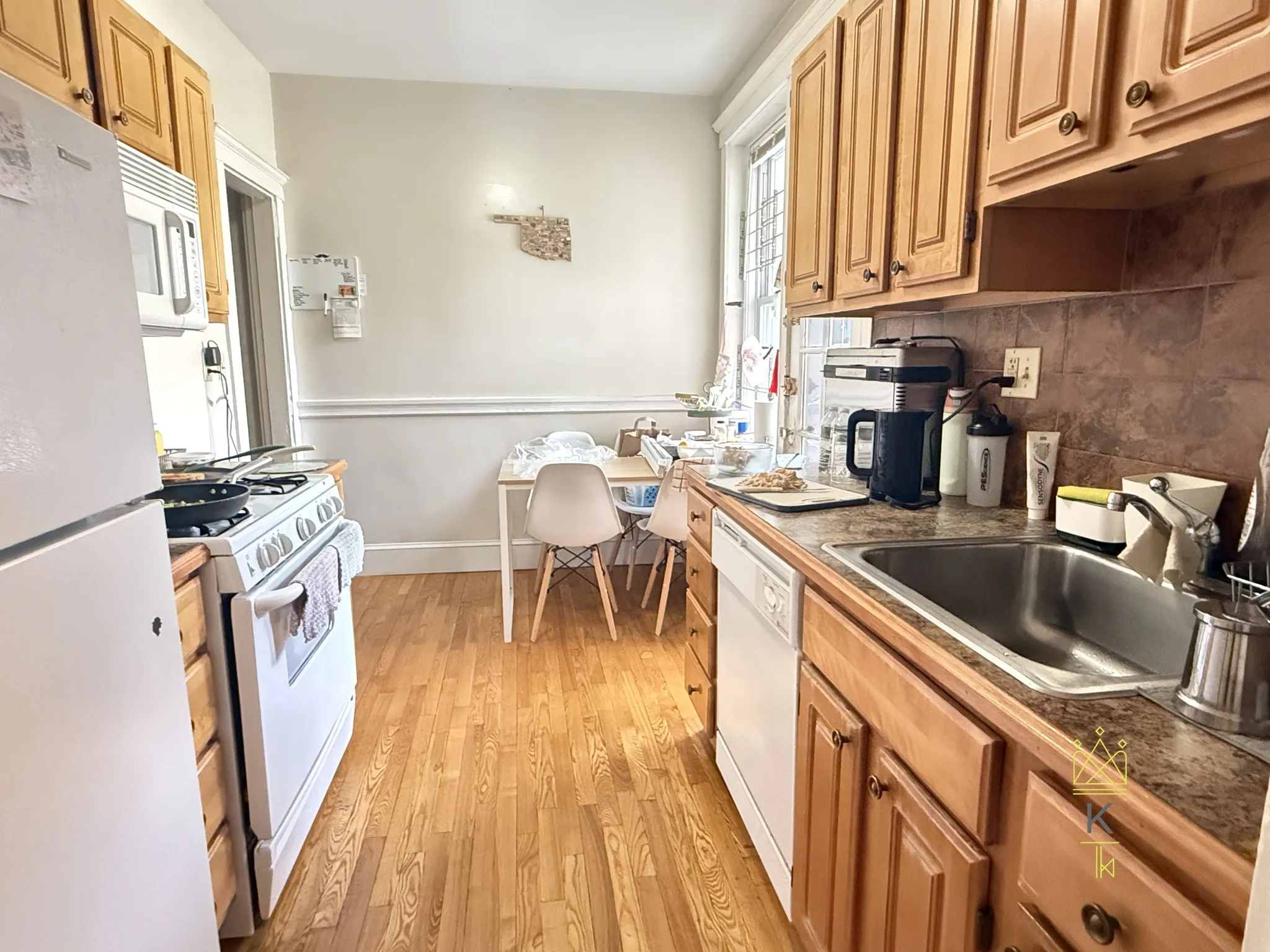 2 bed, 1 bath apartment for rent at 84 Sutherland Rd Unit 2, Brighton — photo 8 of 10