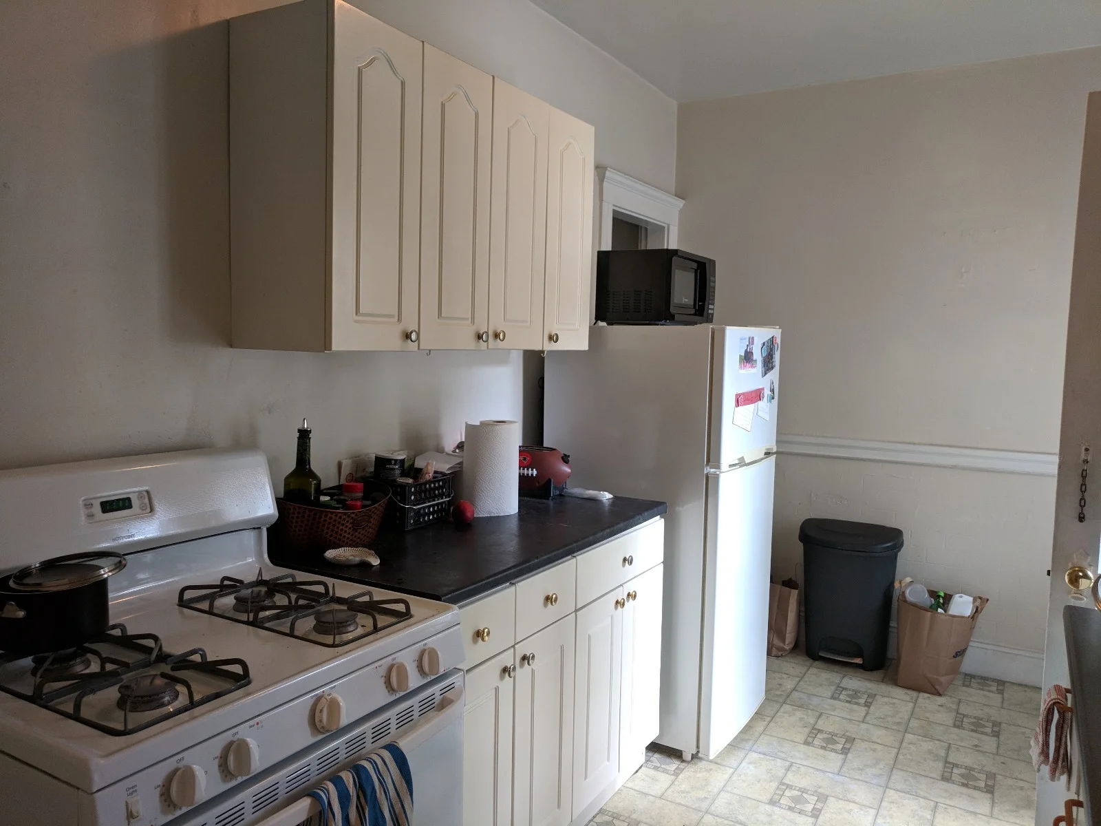 2 bed, 1 bath apartment for rent at 84 Sutherland Rd Unit 6, Brighton — photo 6 of 10
