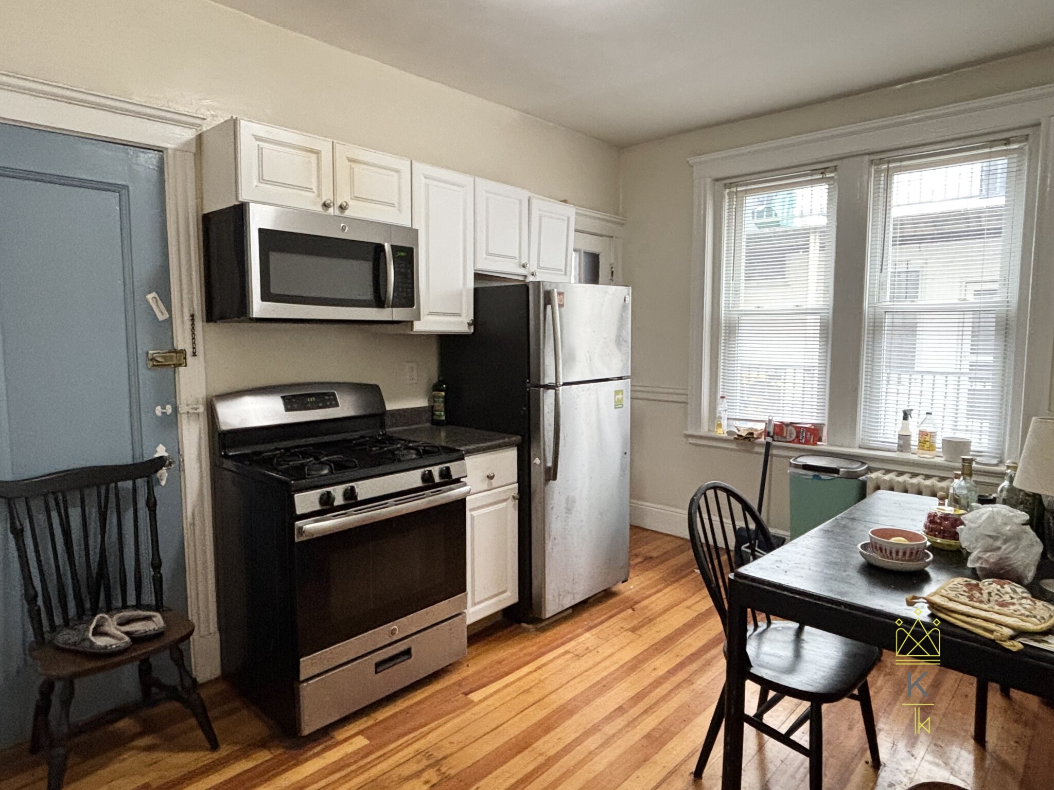 2 bed, 1 bath apartment for rent at 84 Sutherland Rd Unit 8, Brighton — photo 3 of 12