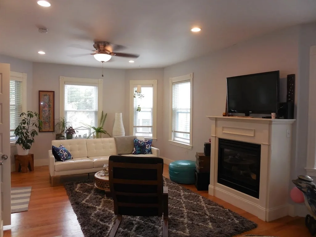 2 bed, 2 bath apartment for rent at 84 Tower Unit 1, Jamaica Plain — photo 8 of 16