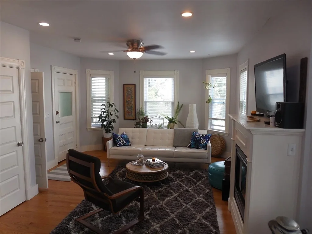 2 bed, 2 bath apartment for rent at 84 Tower Unit 1, Jamaica Plain — photo 2 of 16