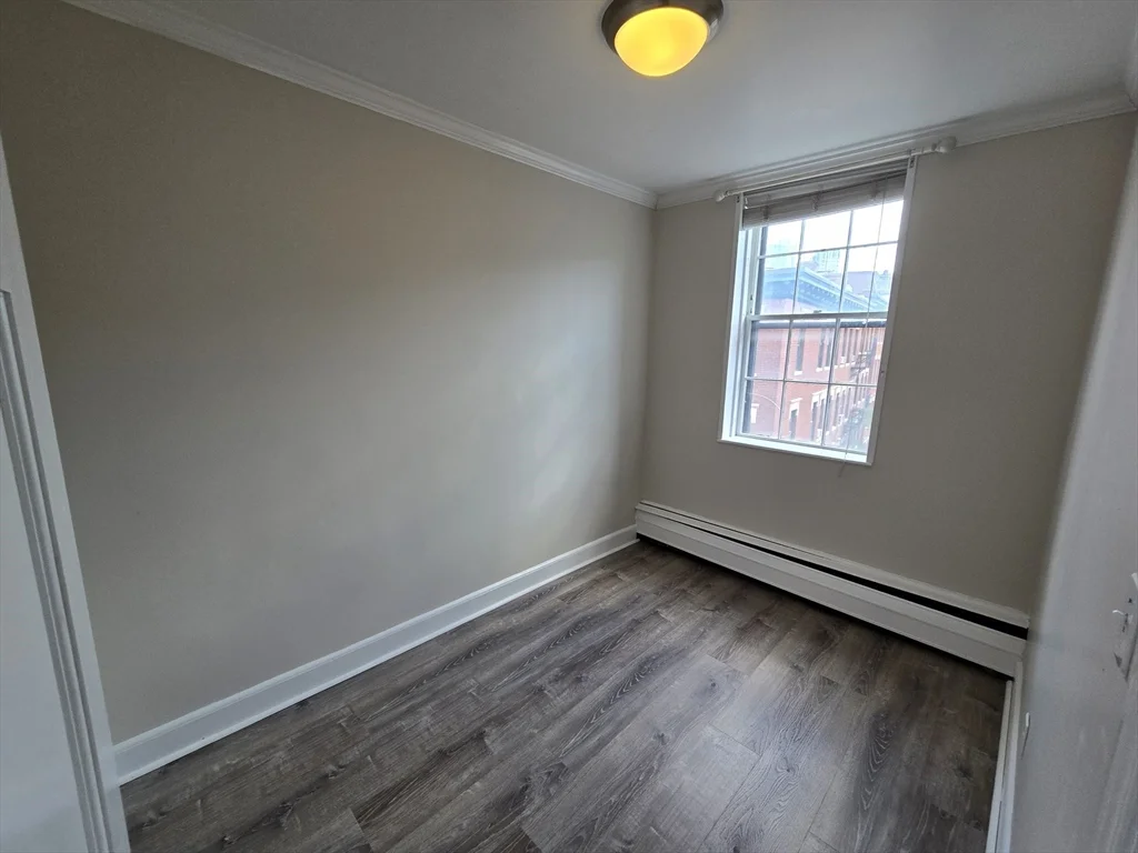 1 bed, 1 bath apartment for rent at 84 W Cedar St Unit 7, Beacon Hill — photo 3 of 4
