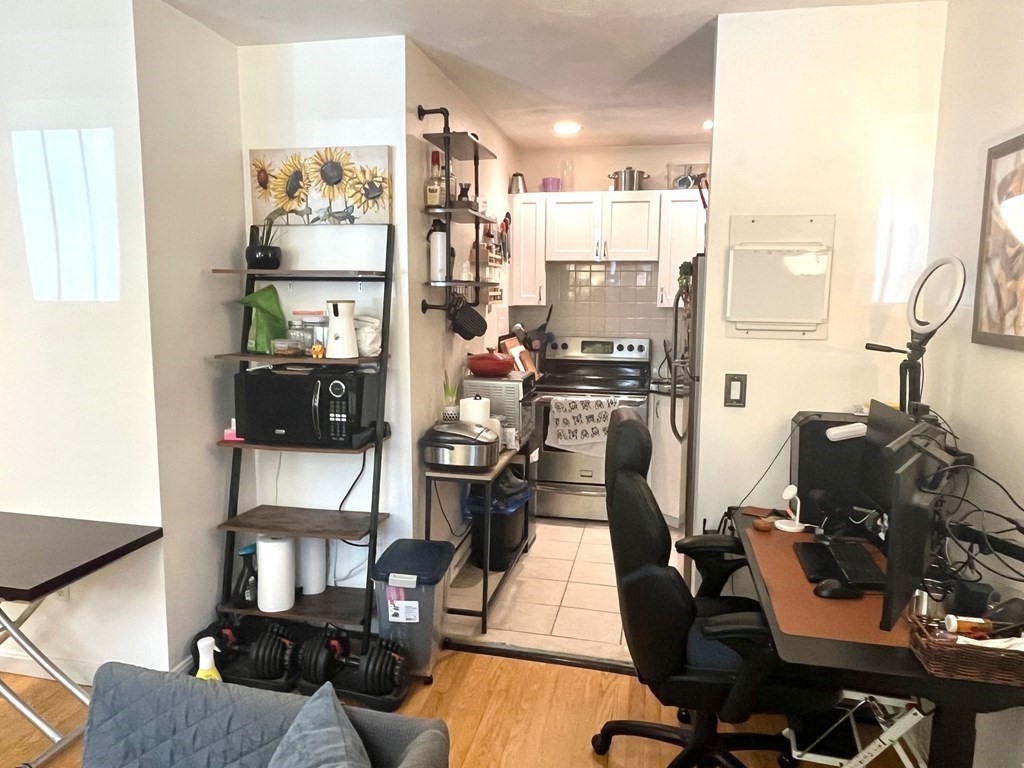 1 bed, 1 bath apartment for rent at 84 W Concord St Unit 1, Boston — photo 3 of 9