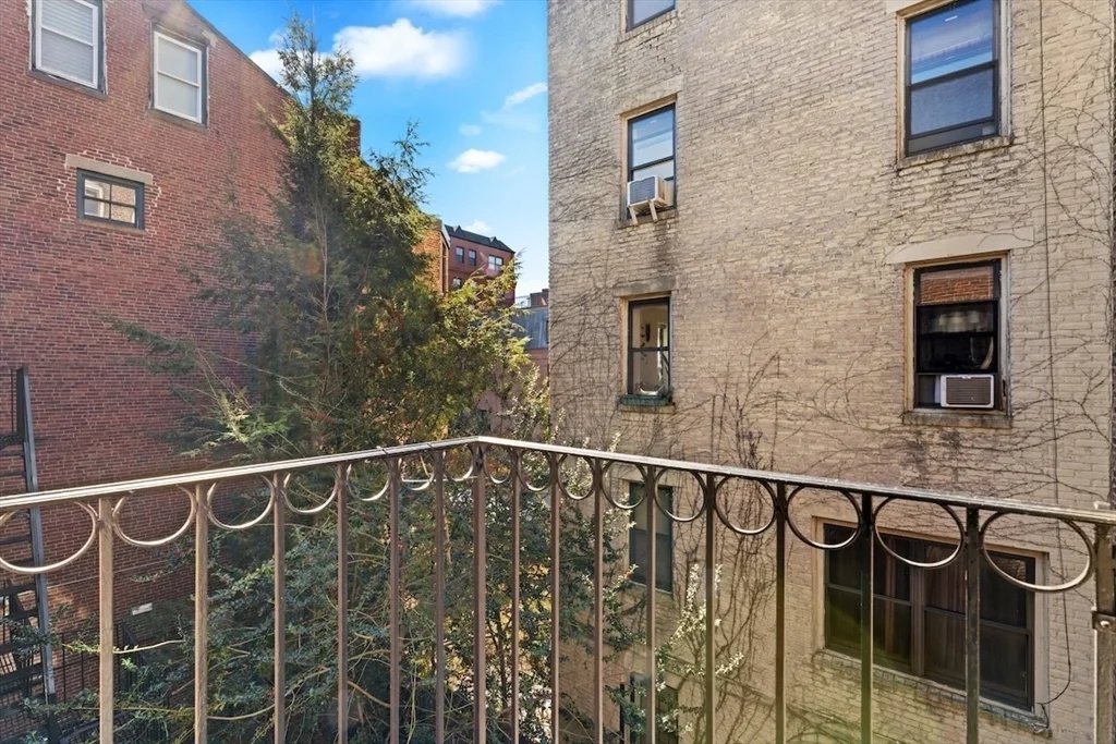 1 bed, 1 bath apartment for rent at 84 W Concord St Unit PH-6, South End — photo 9 of 27