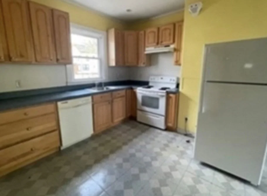 3 bed, 1 bath apartment for rent at 84 Walker St Unit 1, Newtonville — photo 4 of 8