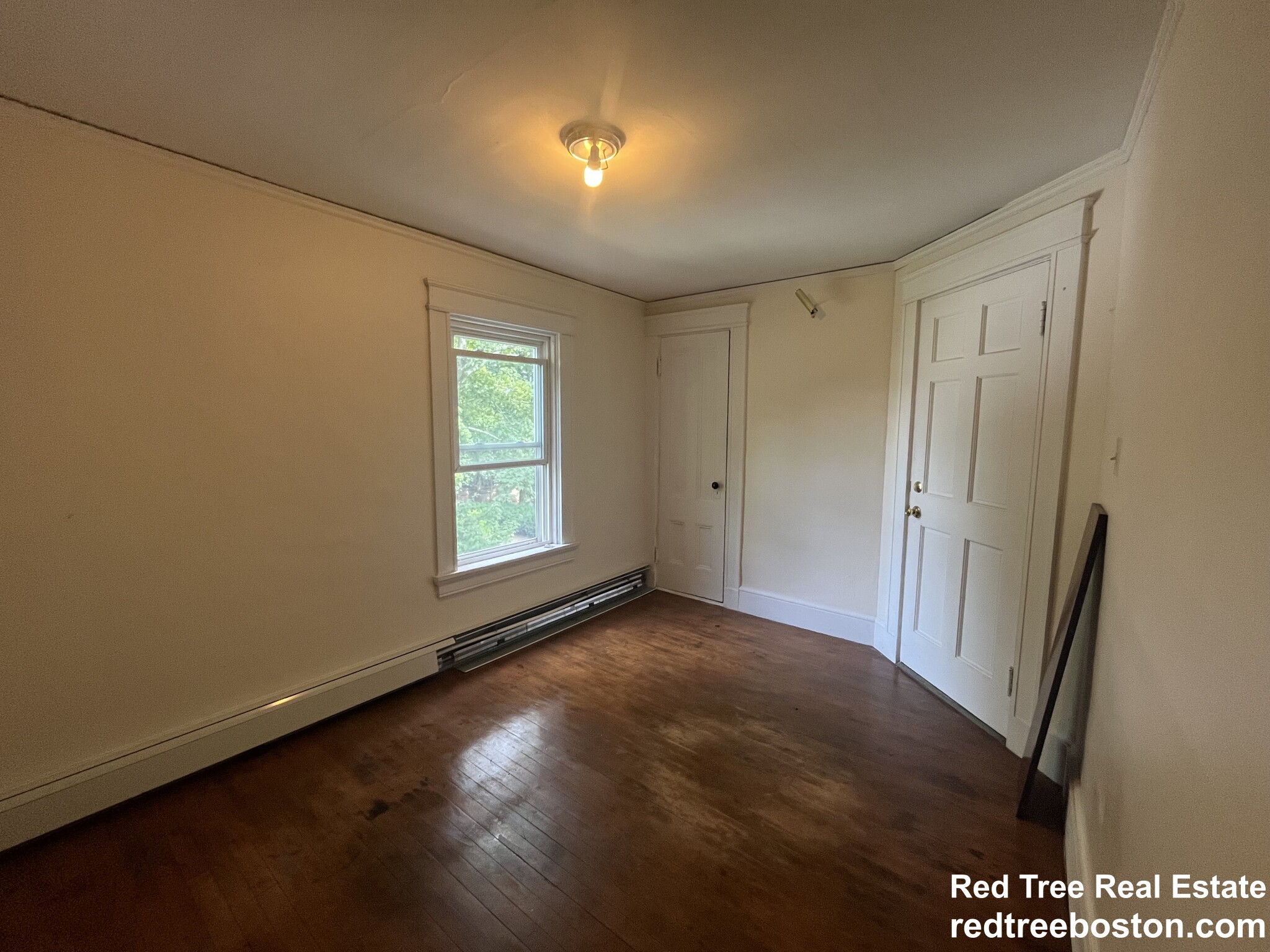 4 bed, 1 bath apartment for rent at 84 Walker St Unit 3, Newtonville — photo 9 of 10