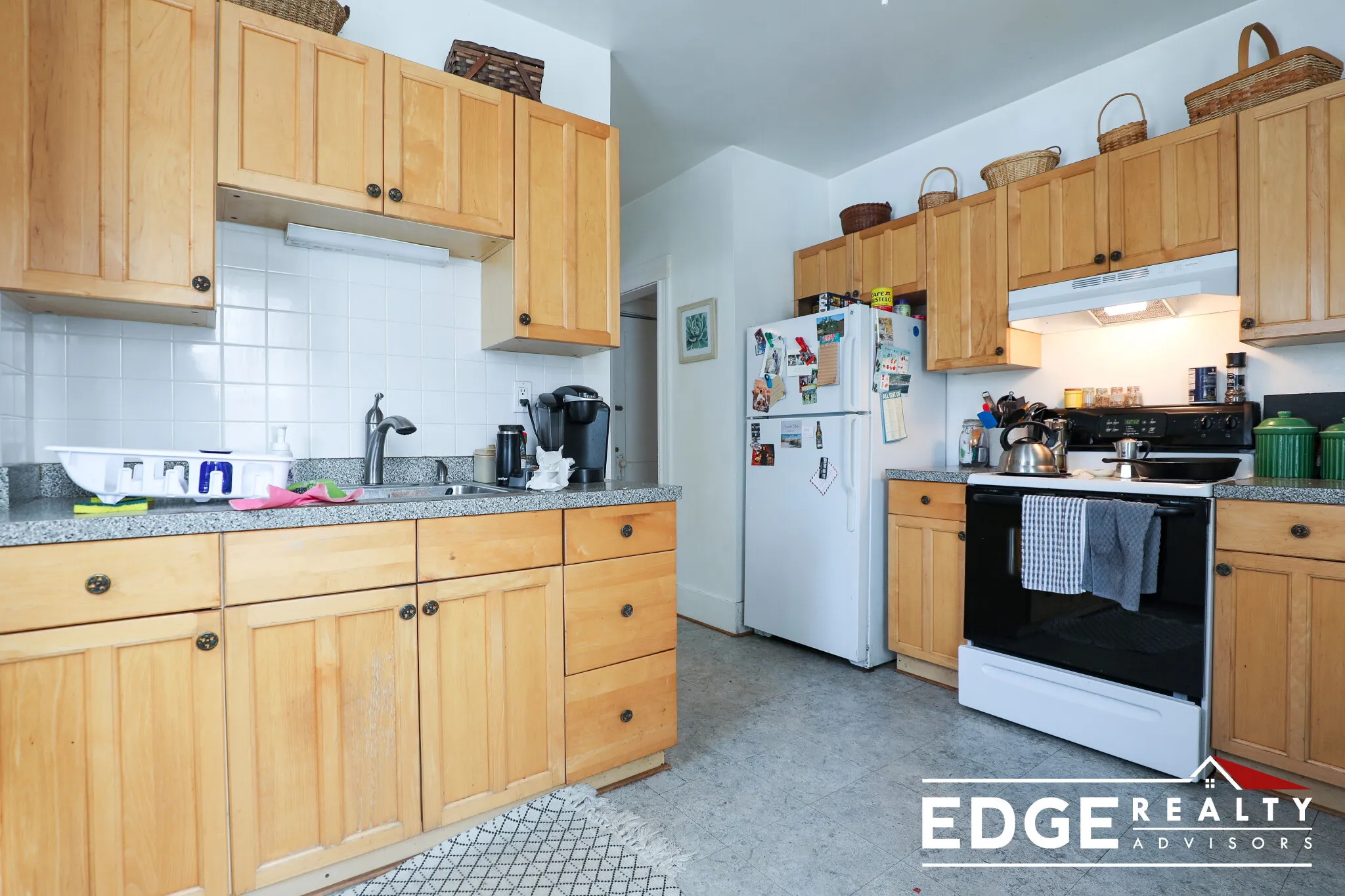 3 bed, 2 bath apartment for rent at 84 Wallingford Rd Unit 1, Brighton — photo 1 of 10