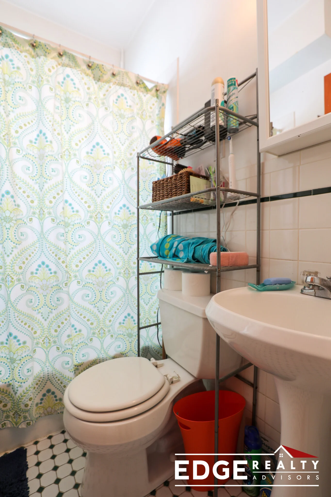 3 bed, 2 bath apartment for rent at 84 Wallingford Rd Unit 1, Brighton — photo 10 of 10