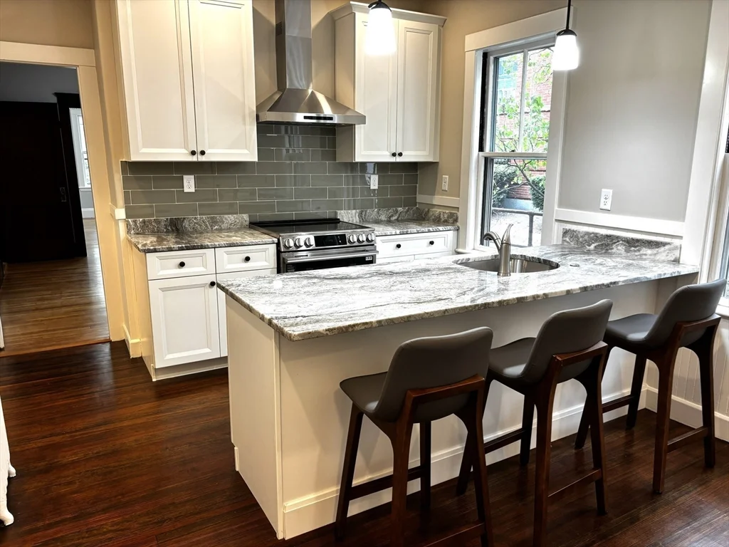 2 bed, 1 bath apartment for rent at 840 East Broadway Unit 1, South Boston