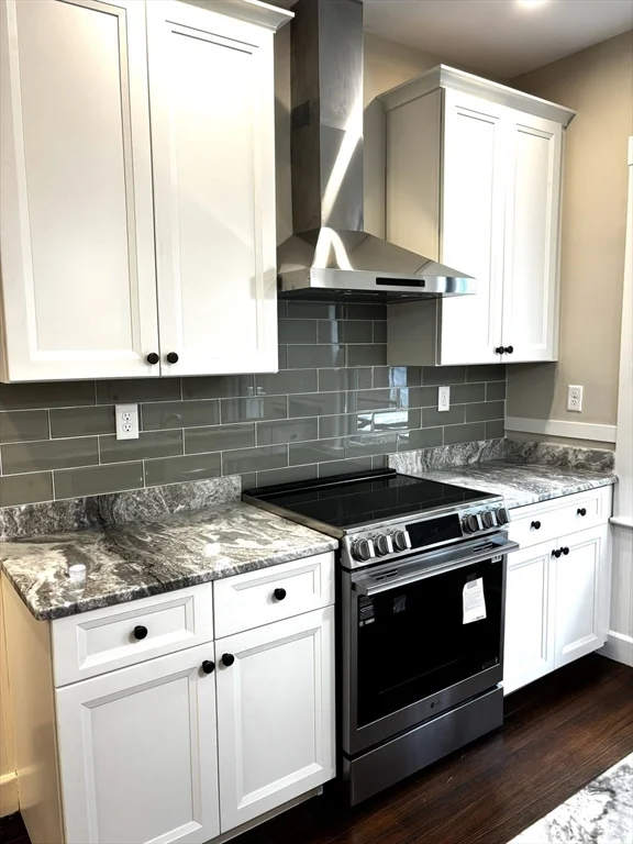2 bed, 1 bath apartment for rent at 840 East Broadway Unit 1, South Boston — photo 2 of 24