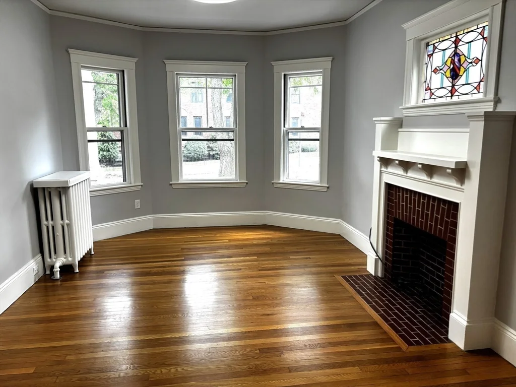 2 bed, 1 bath apartment for rent at 840 East Broadway Unit 1, South Boston — photo 11 of 24