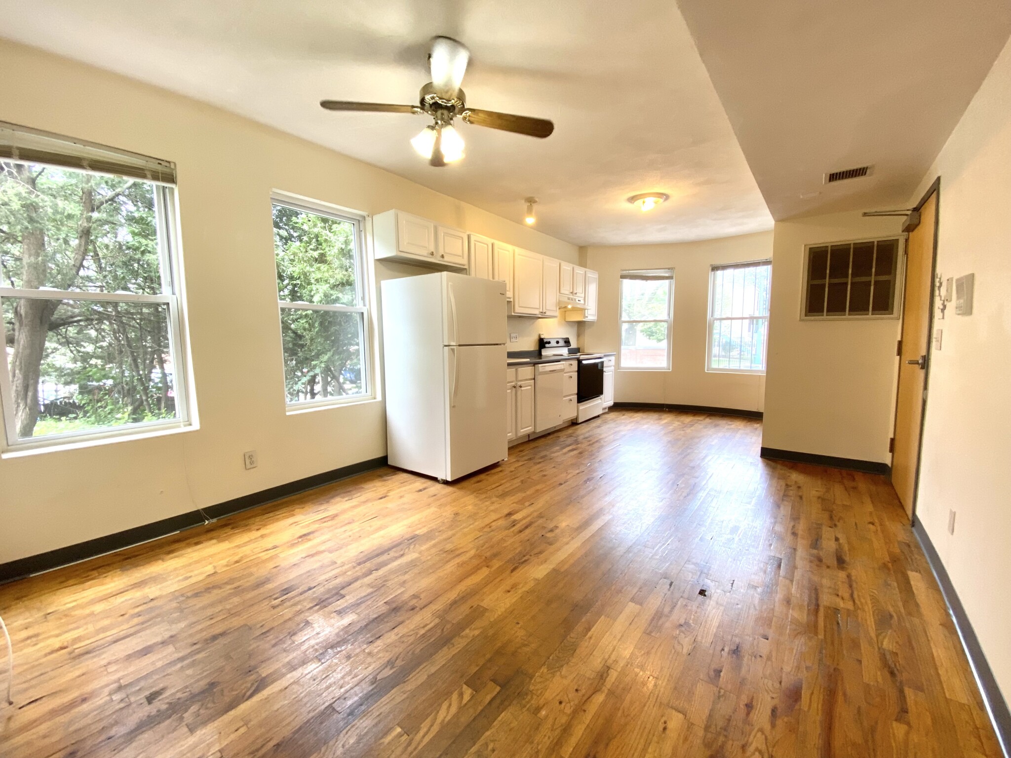 2 bed, 1 bath apartment for rent at 840 Huntington Ave Unit 1, Mission Hill — photo 1 of 10