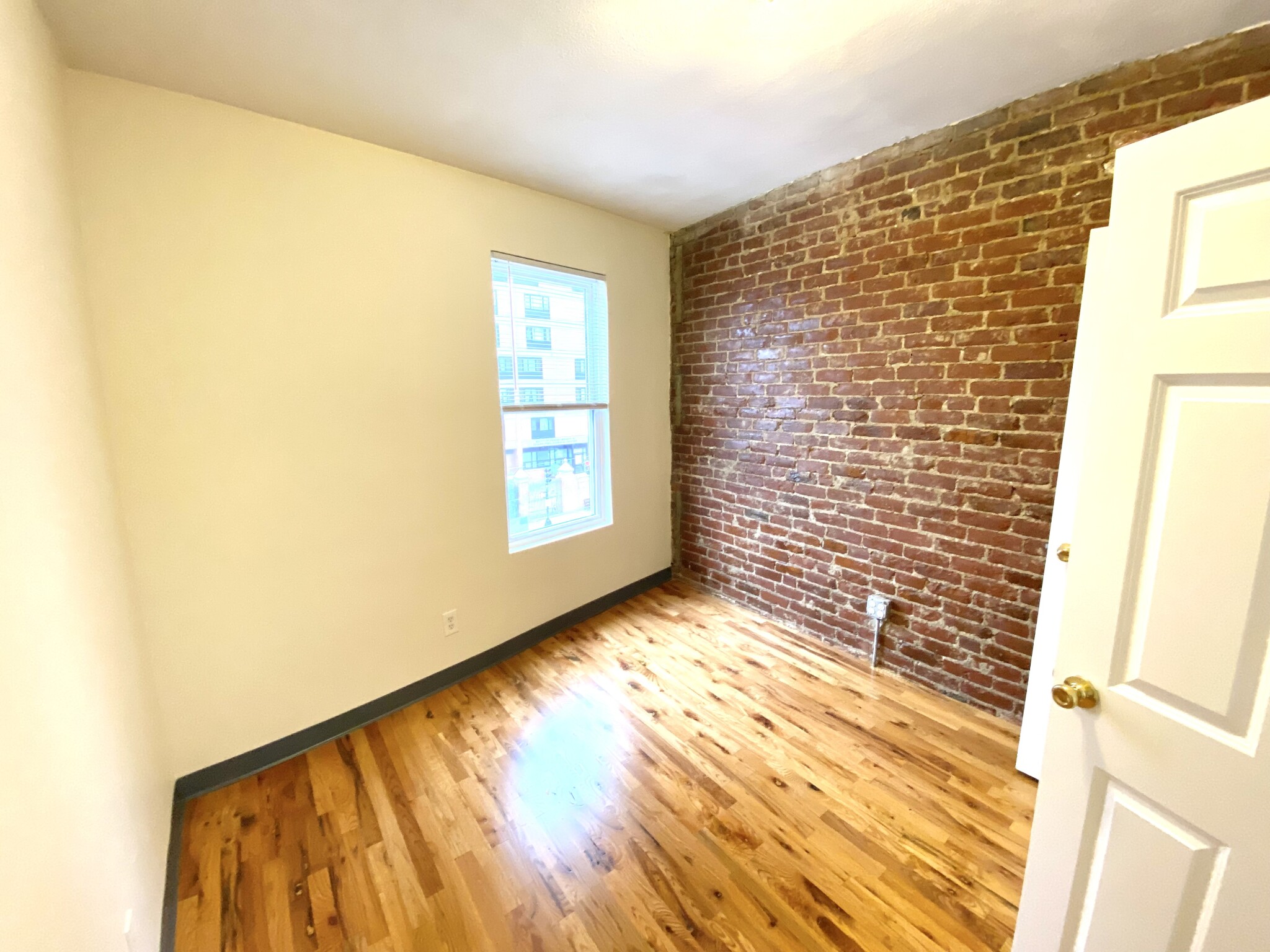 3 bed, 1 bath apartment for rent at 840 Huntington Ave Unit 3, Mission Hill — photo 7 of 8