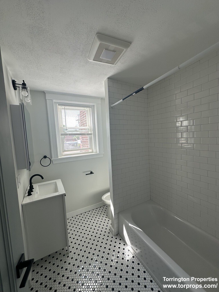 Studio bed, 1 bath apartment for rent at 840 Massachusetts Ave Unit 11, Arlington — photo 27 of 41