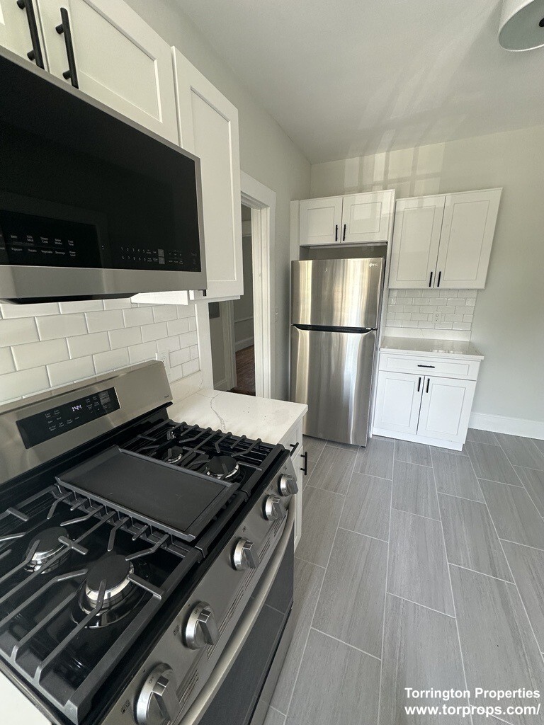 Studio bed, 1 bath apartment for rent at 840 Massachusetts Ave Unit 11, Arlington — photo 24 of 41