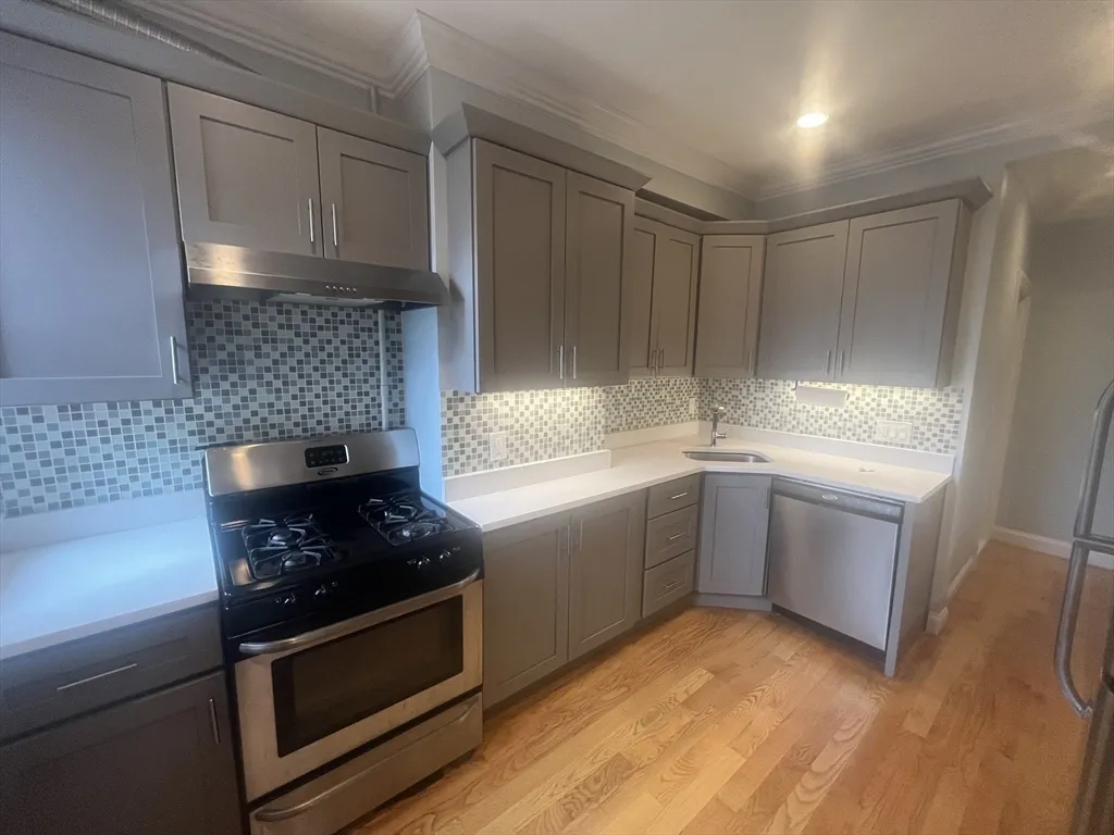 2 bed, 1 bath apartment for rent at 841 Dorchester Ave Unit 2, Dorchester — photo 2 of 26