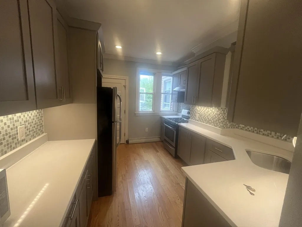 2 bed, 1 bath apartment for rent at 841 Dorchester Ave Unit 2, Dorchester — photo 6 of 26
