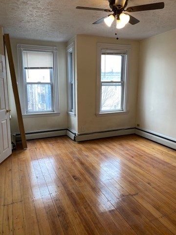 1 bed, 1 bath apartment for rent at 841 E 2nd St Unit 2, South Boston — photo 2 of 12
