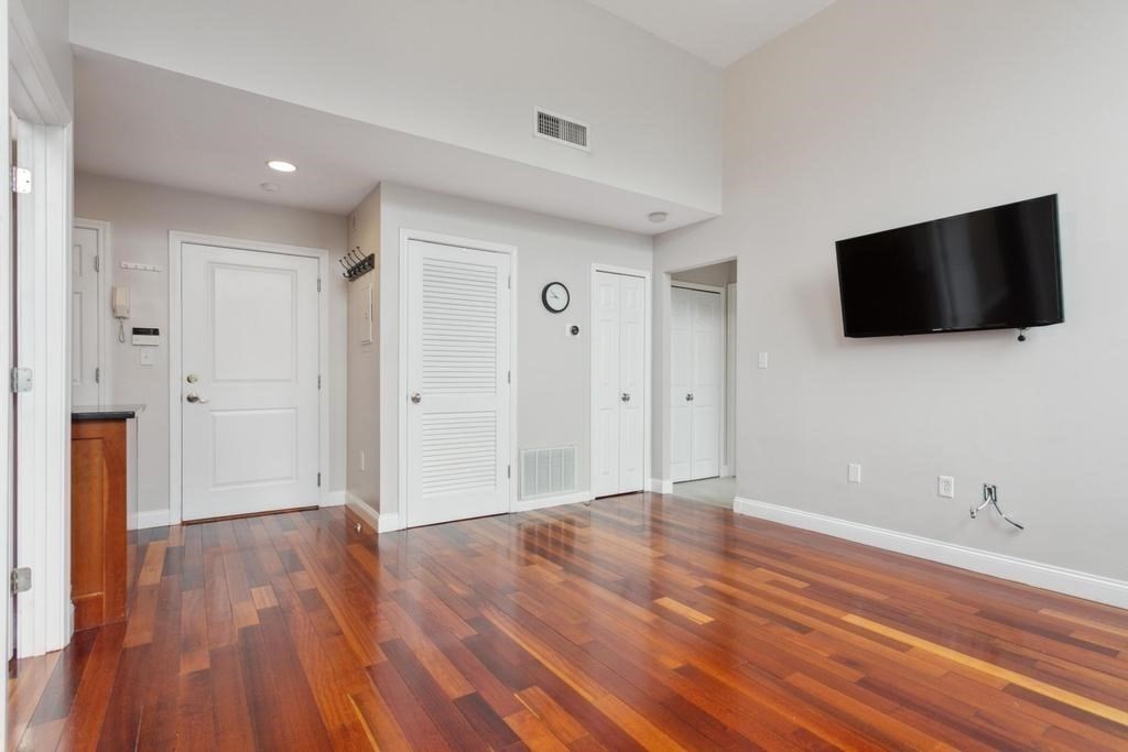 2 bed, 1 bath apartment for rent at 841 Parker St Unit 205, Mission Hill — photo 5 of 27