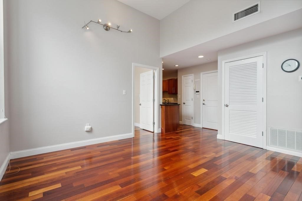 2 bed, 1 bath apartment for rent at 841 Parker St Unit 205, Mission Hill — photo 4 of 27