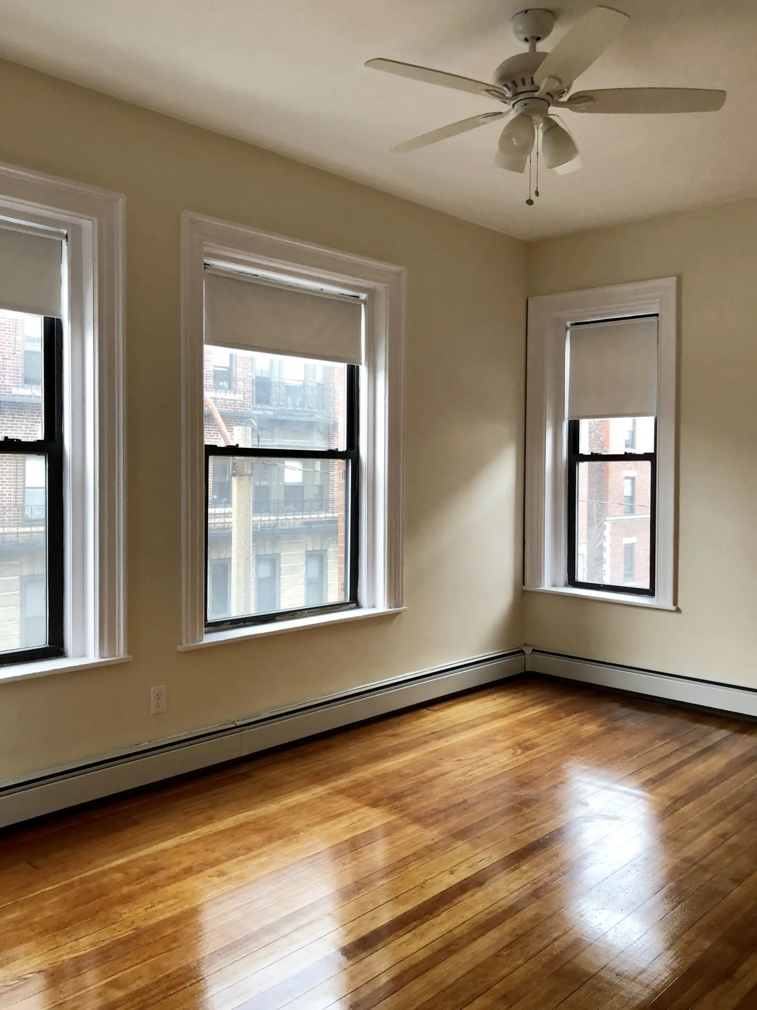 2 bed, 1 bath apartment for rent at 842 Beacon St Unit 3, Fenway