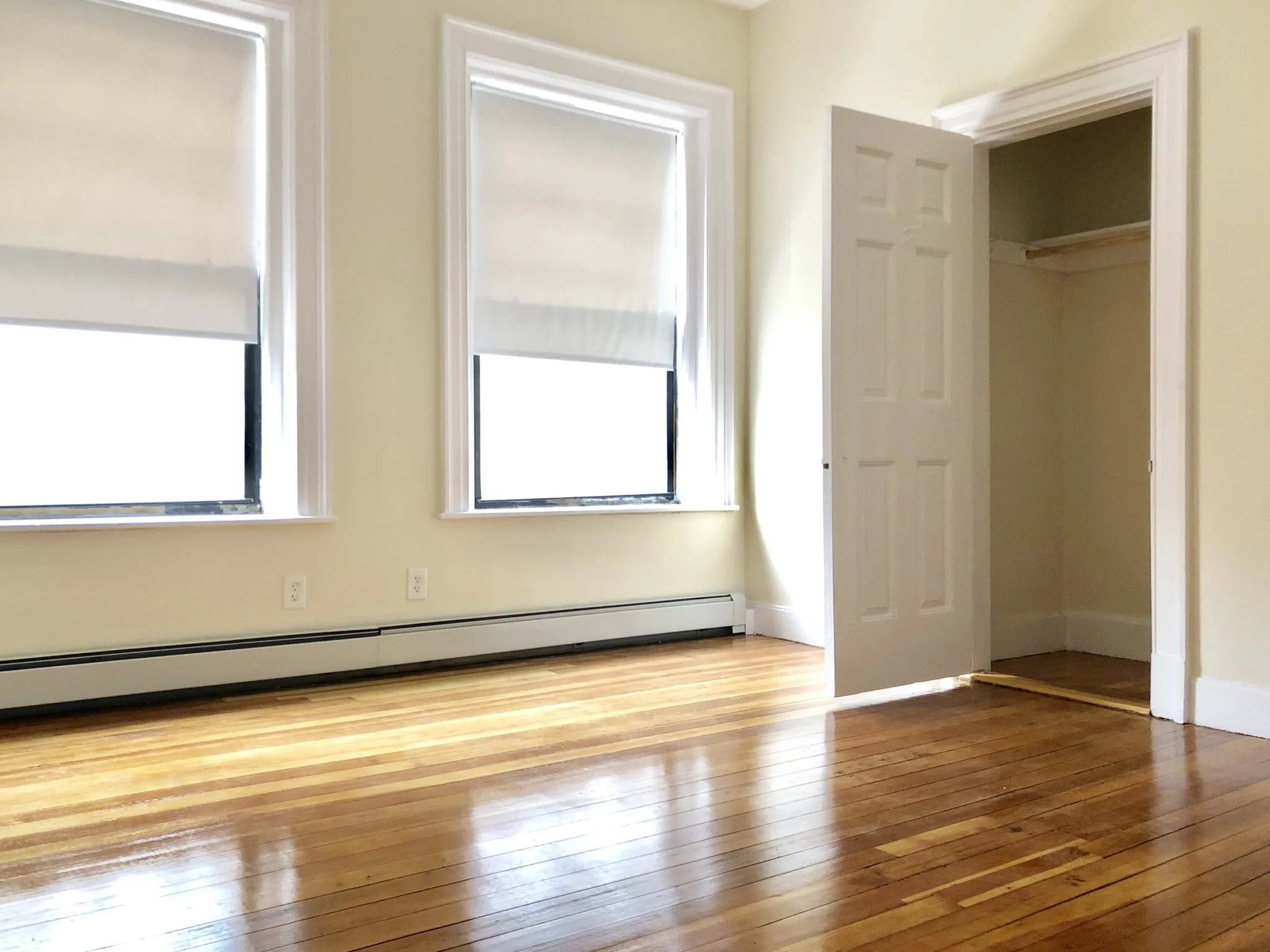 2 bed, 1 bath apartment for rent at 842 Beacon St Unit 3, Fenway — photo 2 of 5