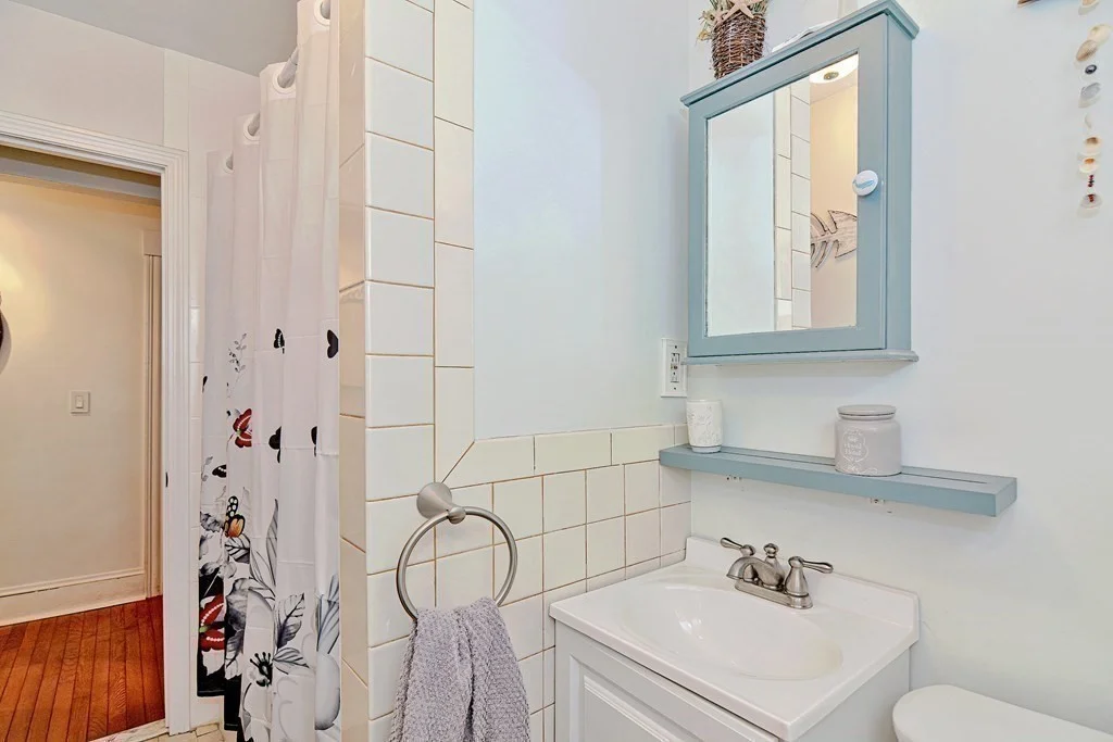 1 bed, 1 bath apartment for rent at 842 Nantasket Ave Unit 5, The Alphabets — photo 11 of 27