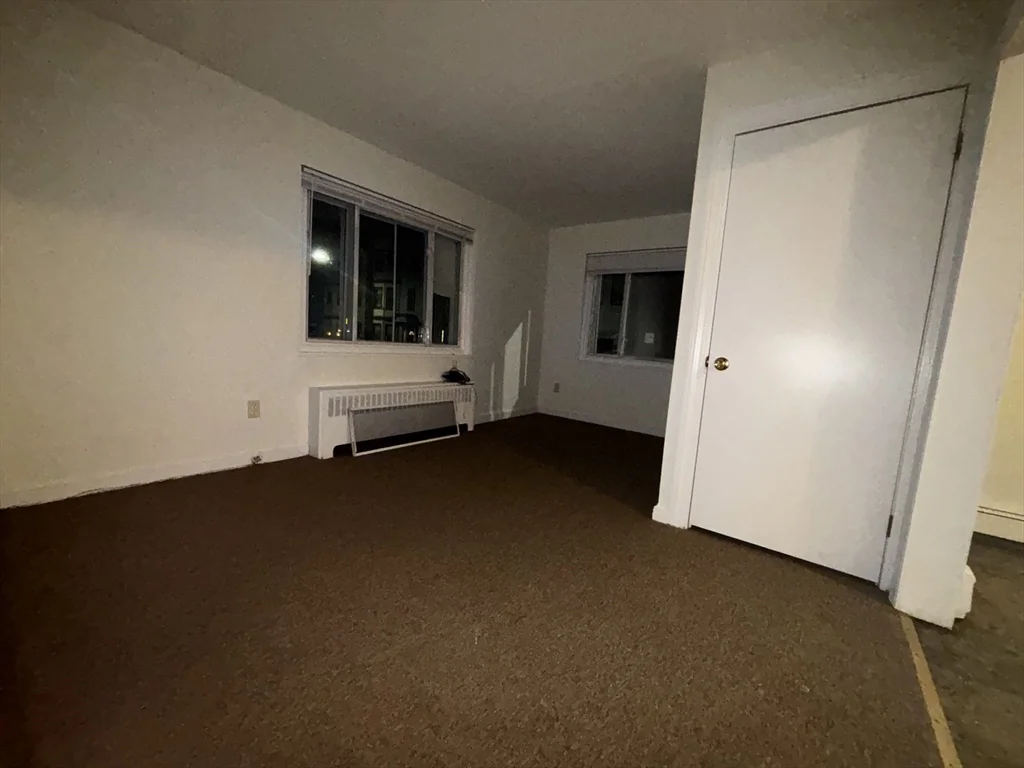 3 bed, 1 bath apartment for rent at 842 Saratoga St Unit 1, East Boston — photo 2 of 7