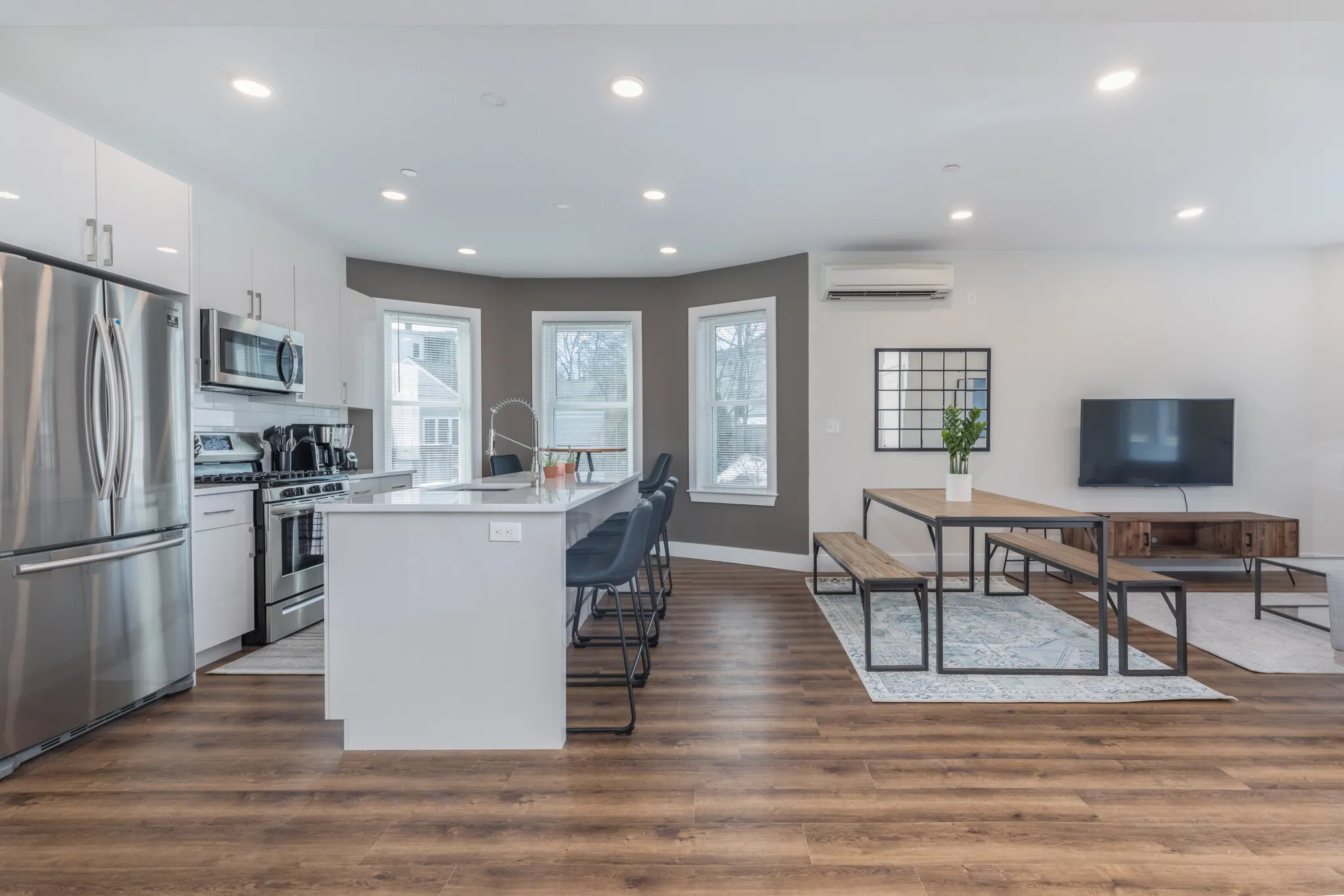 5 bed, 4+ bath apartment for rent at 843 Columbia Rd Unit 1, Dorchester — photo 1 of 33