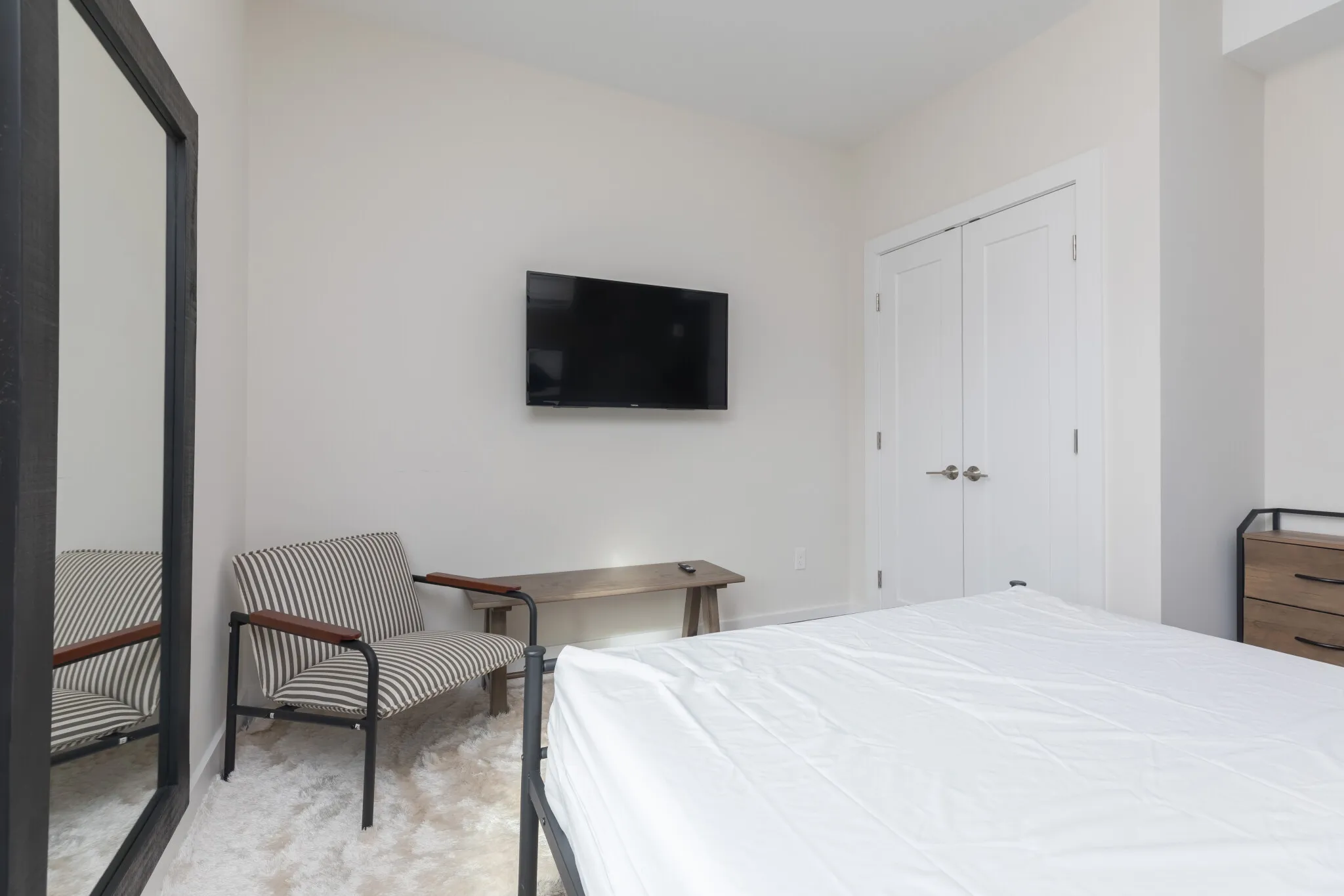 5 bed, 4+ bath apartment for rent at 843 Columbia Rd Unit 1, Dorchester — photo 9 of 33