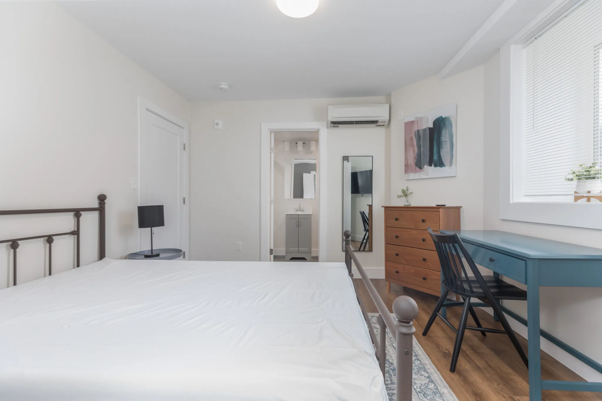 5 bed, 4+ bath apartment for rent at 843 Columbia Rd Unit 1, Dorchester — photo 15 of 33
