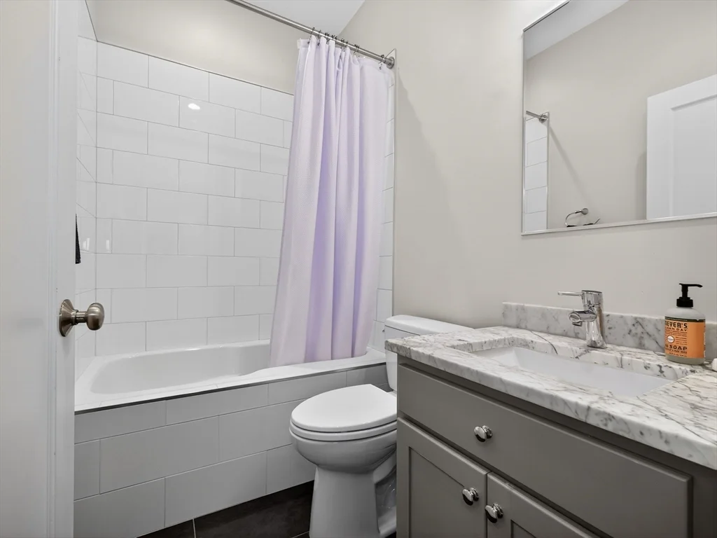 3 bed, 3 bath apartment for rent at 844 E 4th St Unit 2, South Boston — photo 10 of 14