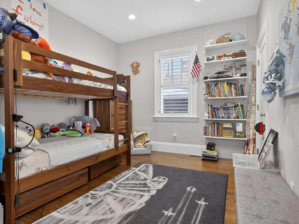 3 bed, 3 bath apartment for rent at 844 E 4th St Unit 2, South Boston — photo 9 of 14
