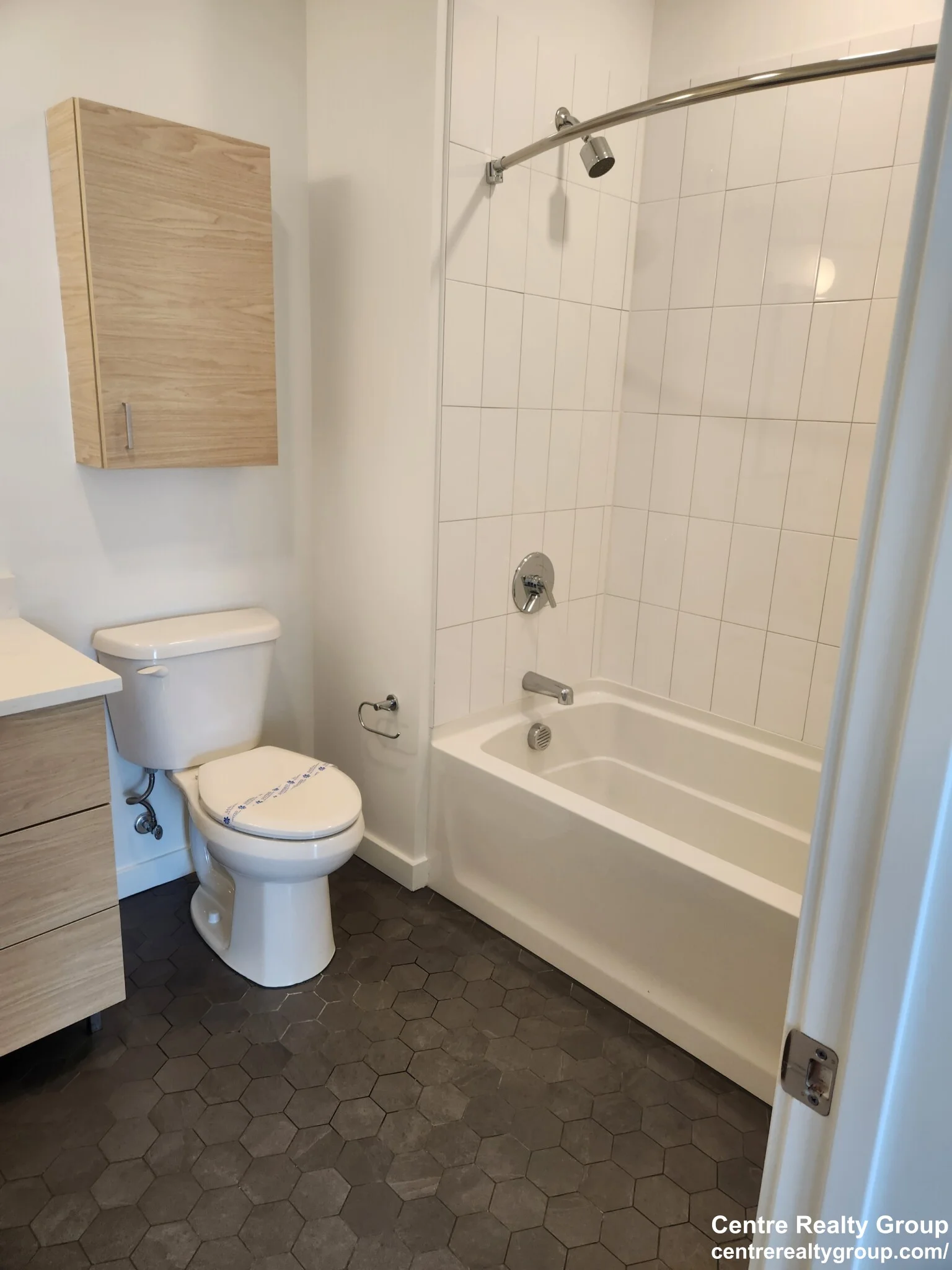 2 bed, 2 bath apartment for rent at 845 Washington St Unit 1, Newtonville — photo 10 of 13