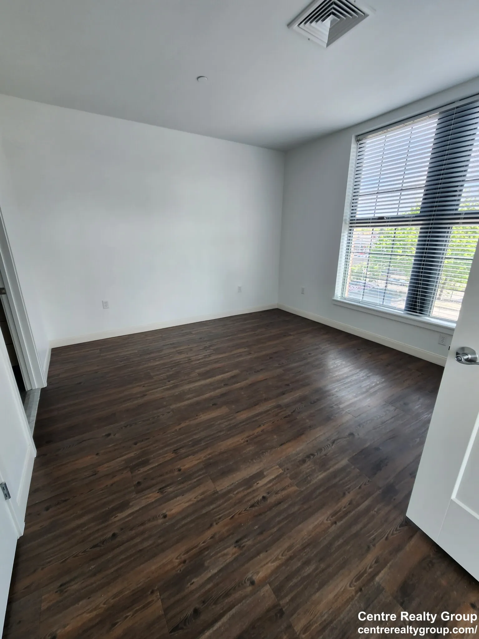 2 bed, 2 bath apartment for rent at 845 Washington St Unit 1, Newtonville — photo 5 of 13