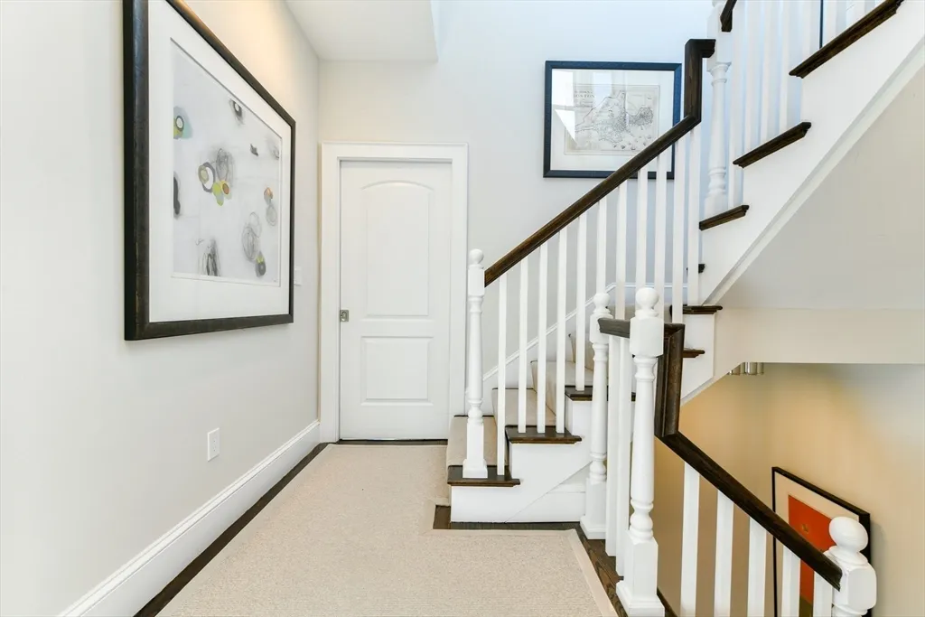 4 bed, 3 bath apartment for rent at 846 East Broadway Unit 2, South Boston — photo 24 of 38