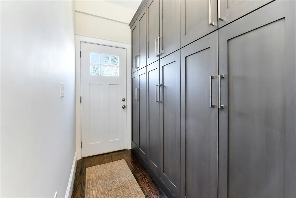 4 bed, 3 bath apartment for rent at 846 East Broadway Unit 2, South Boston — photo 17 of 38