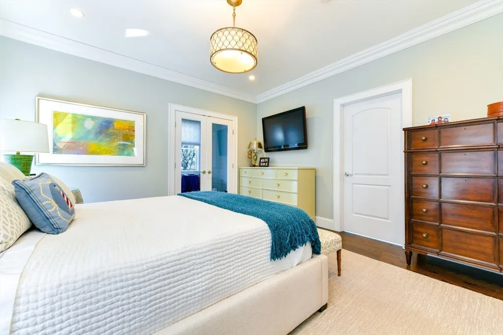 4 bed, 3 bath apartment for rent at 846 East Broadway Unit 2, South Boston — photo 19 of 38