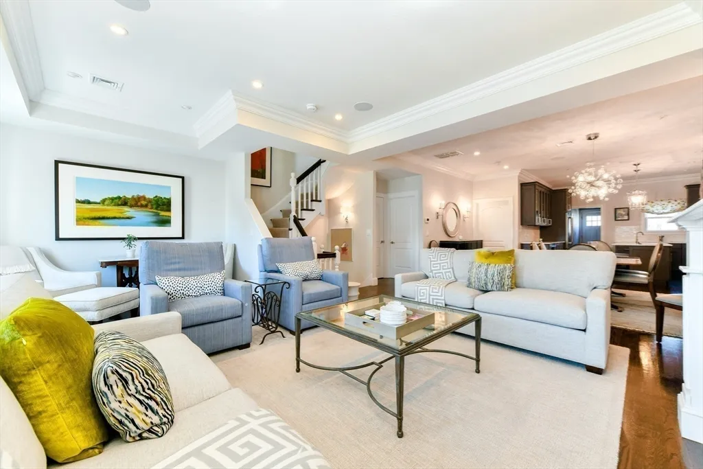 4 bed, 3 bath apartment for rent at 846 East Broadway Unit 2, South Boston