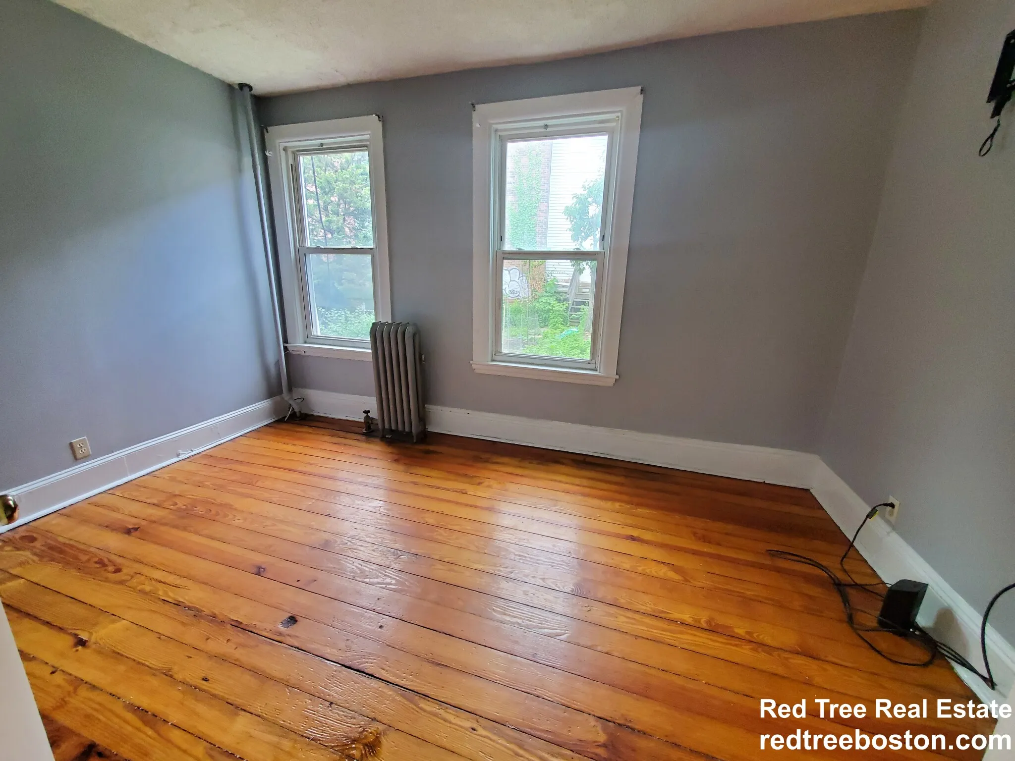 4 bed, 1 bath apartment for rent at 846 Huntington Ave Unit 3, Mission Hill — photo 5 of 14