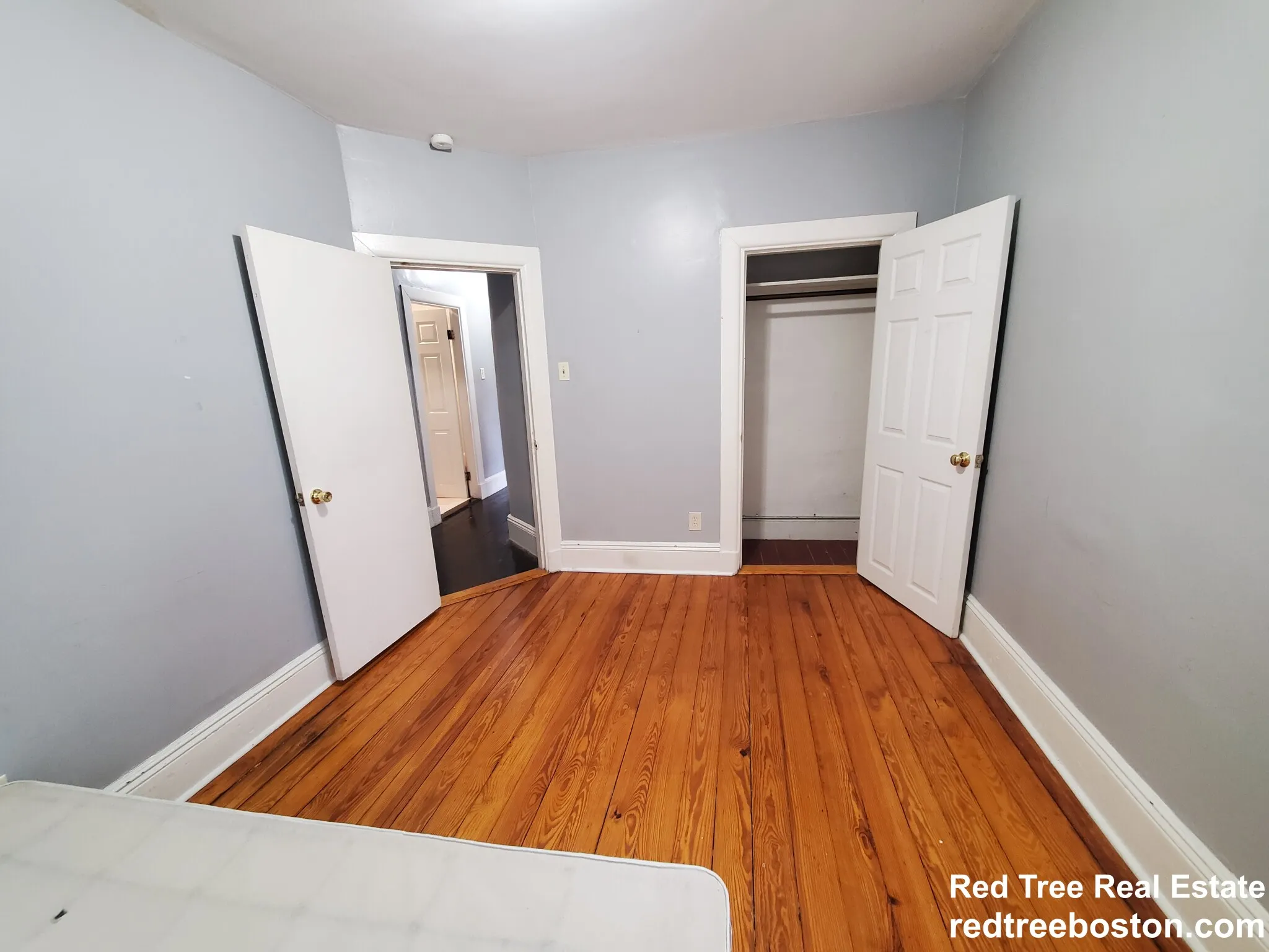 4 bed, 1 bath apartment for rent at 846 Huntington Ave Unit 3, Mission Hill — photo 9 of 14