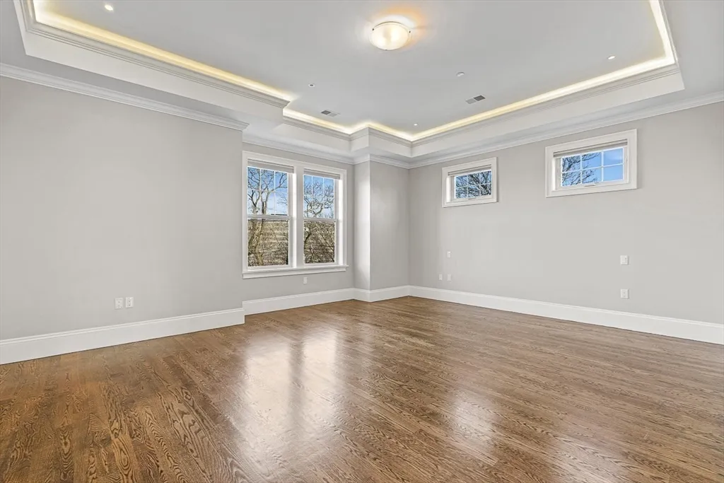 3 bed, 2 bath apartment for rent at 846 Main St Unit 3, Winchester — photo 8 of 36