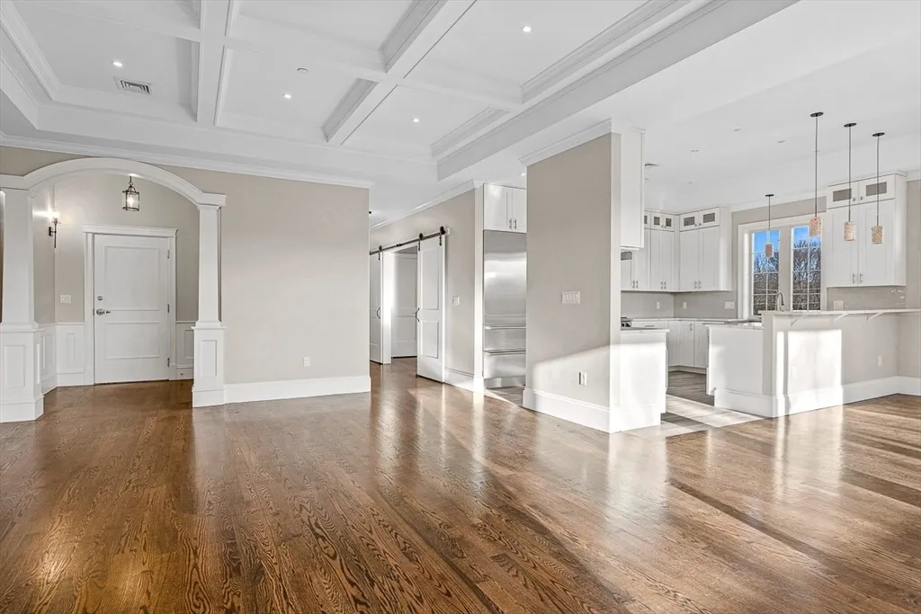 3 bed, 2 bath apartment for rent at 846 Main St Unit 3, Winchester — photo 1 of 36