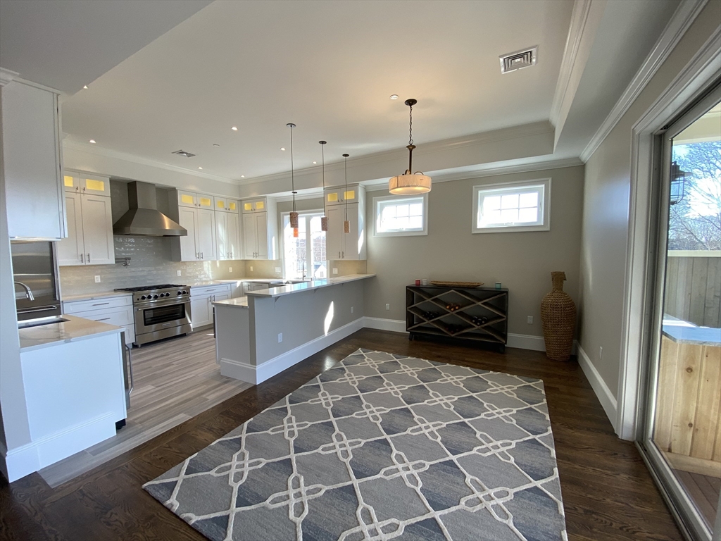 3 bed, 2 bath apartment for rent at 846 Main St Unit 4, Winchester — photo 11 of 18