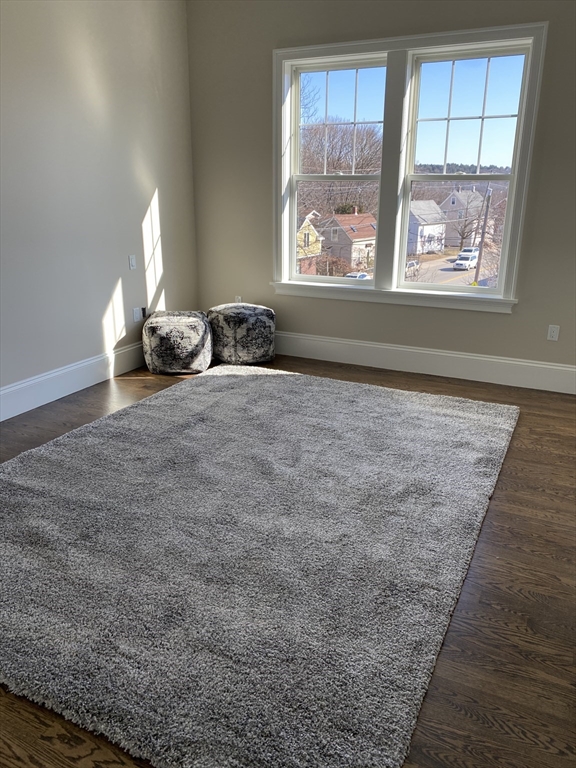 3 bed, 2 bath apartment for rent at 846 Main St Unit 4, Winchester — photo 6 of 18