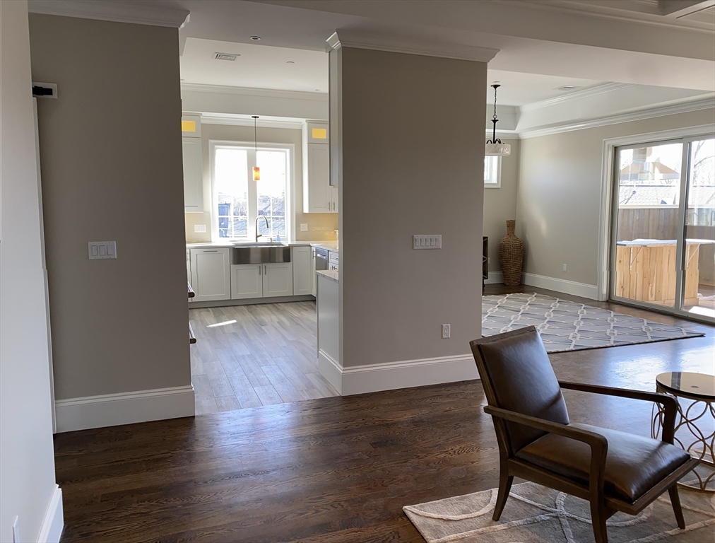 3 bed, 2 bath apartment for rent at 846 Main St Unit 4, Winchester — photo 15 of 18
