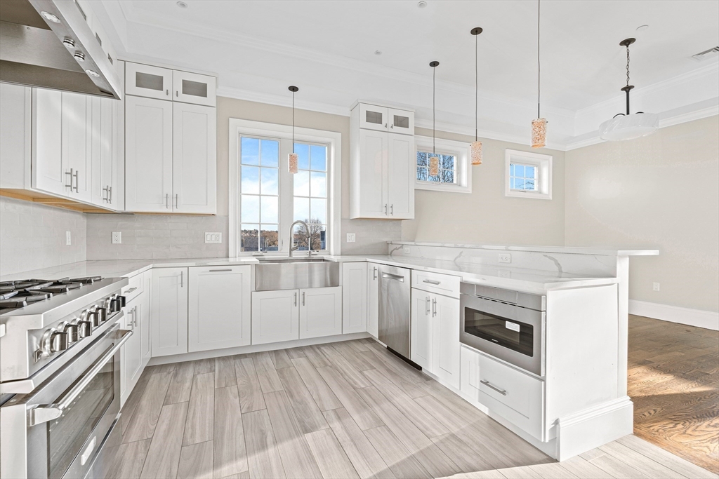 3 bed, 2 bath apartment for rent at 846 Main St Unit IV, Winchester — photo 14 of 36