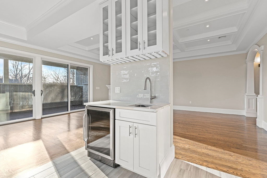 3 bed, 2 bath apartment for rent at 846 Main St Unit IV, Winchester — photo 15 of 36