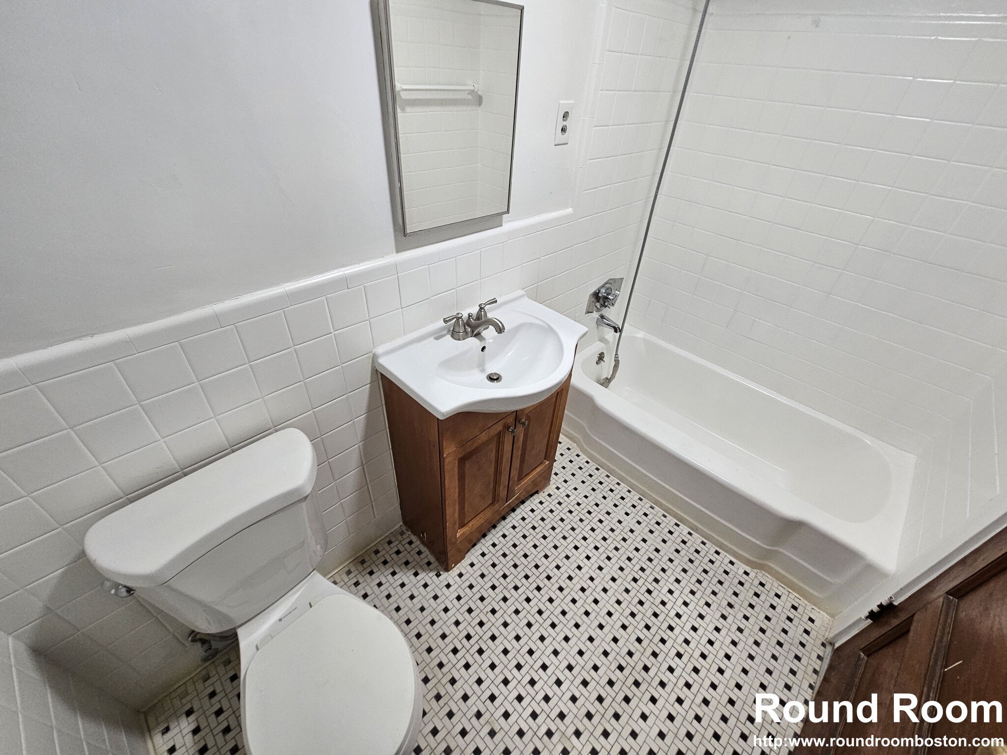 1 bed, 1 bath apartment for rent at 847 Beacon St Unit 3, Fenway — photo 7 of 10